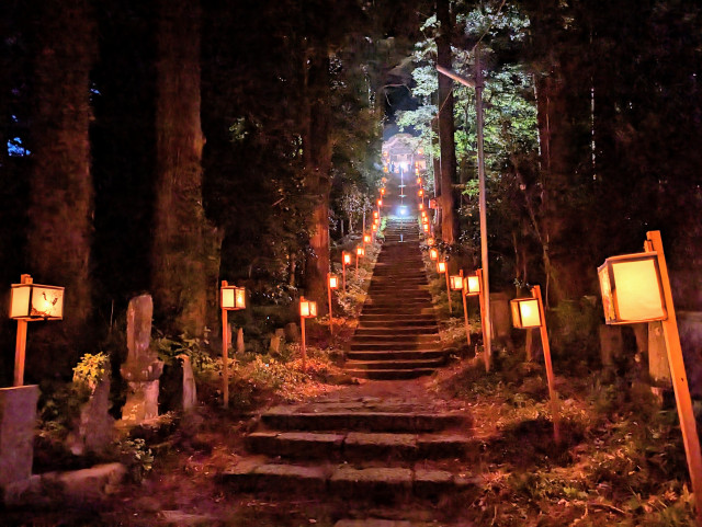 岩崎観世音堂　百八灯祭（ひゃくはっとうさい）